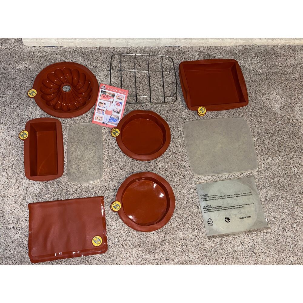 Smart Ware Silicone Bakeware Lot 10 Pieces & Recipe Book Smartware